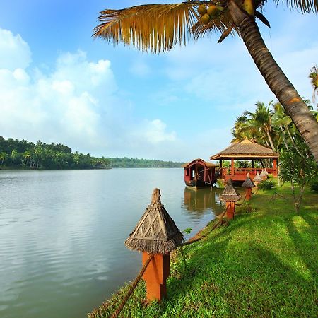 Fragrant Nature Backwater Resort & Ayurveda Spa Коллам Зручності фото