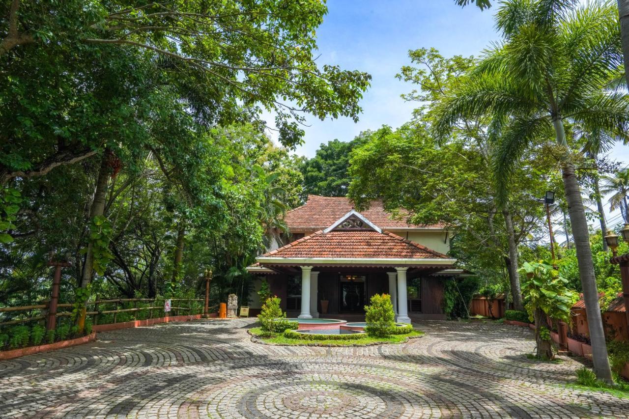 Fragrant Nature Backwater Resort & Ayurveda Spa Коллам Екстер'єр фото