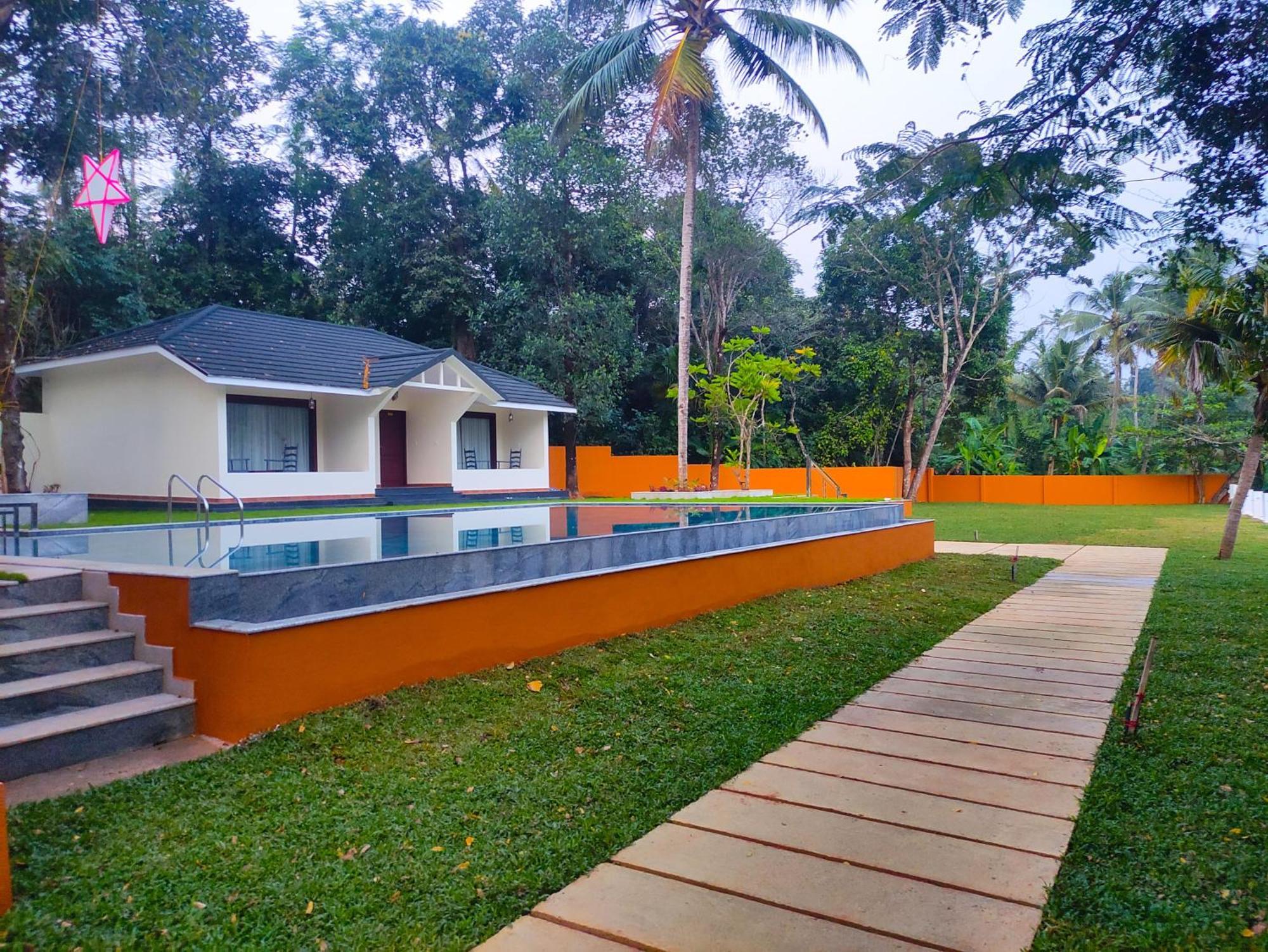 Fragrant Nature Backwater Resort & Ayurveda Spa Коллам Екстер'єр фото