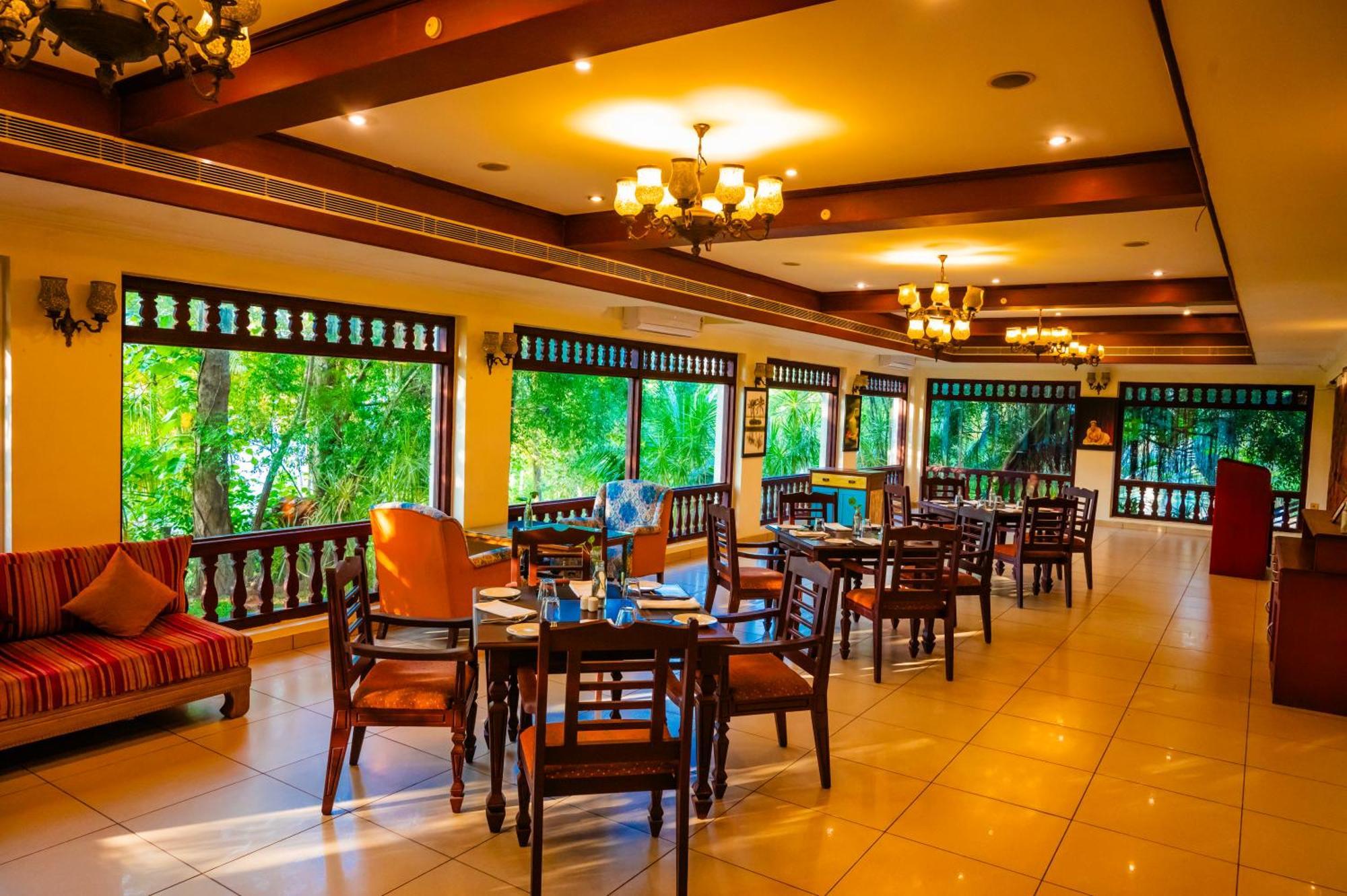 Fragrant Nature Backwater Resort & Ayurveda Spa Коллам Екстер'єр фото