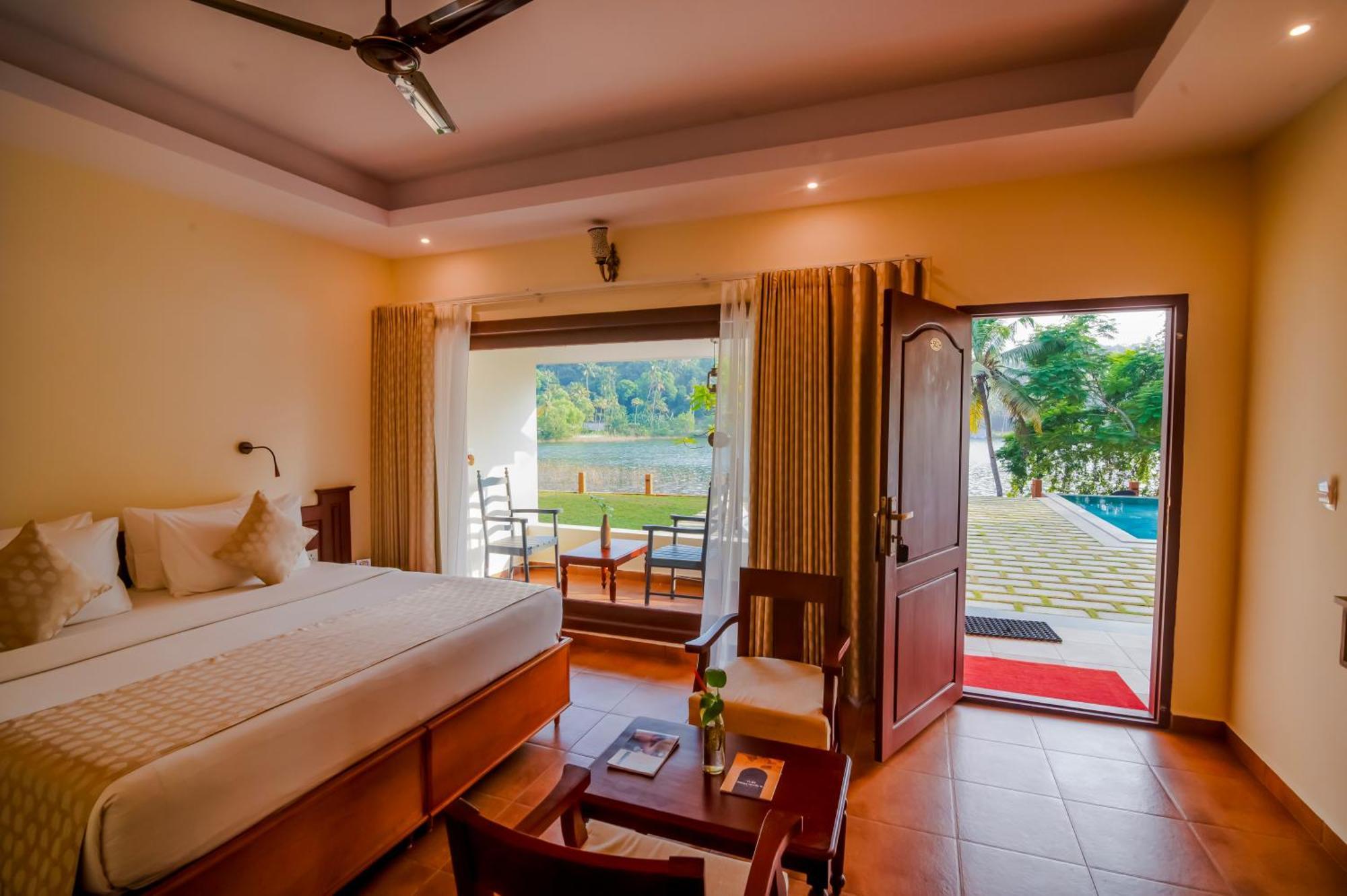 Fragrant Nature Backwater Resort & Ayurveda Spa Коллам Екстер'єр фото