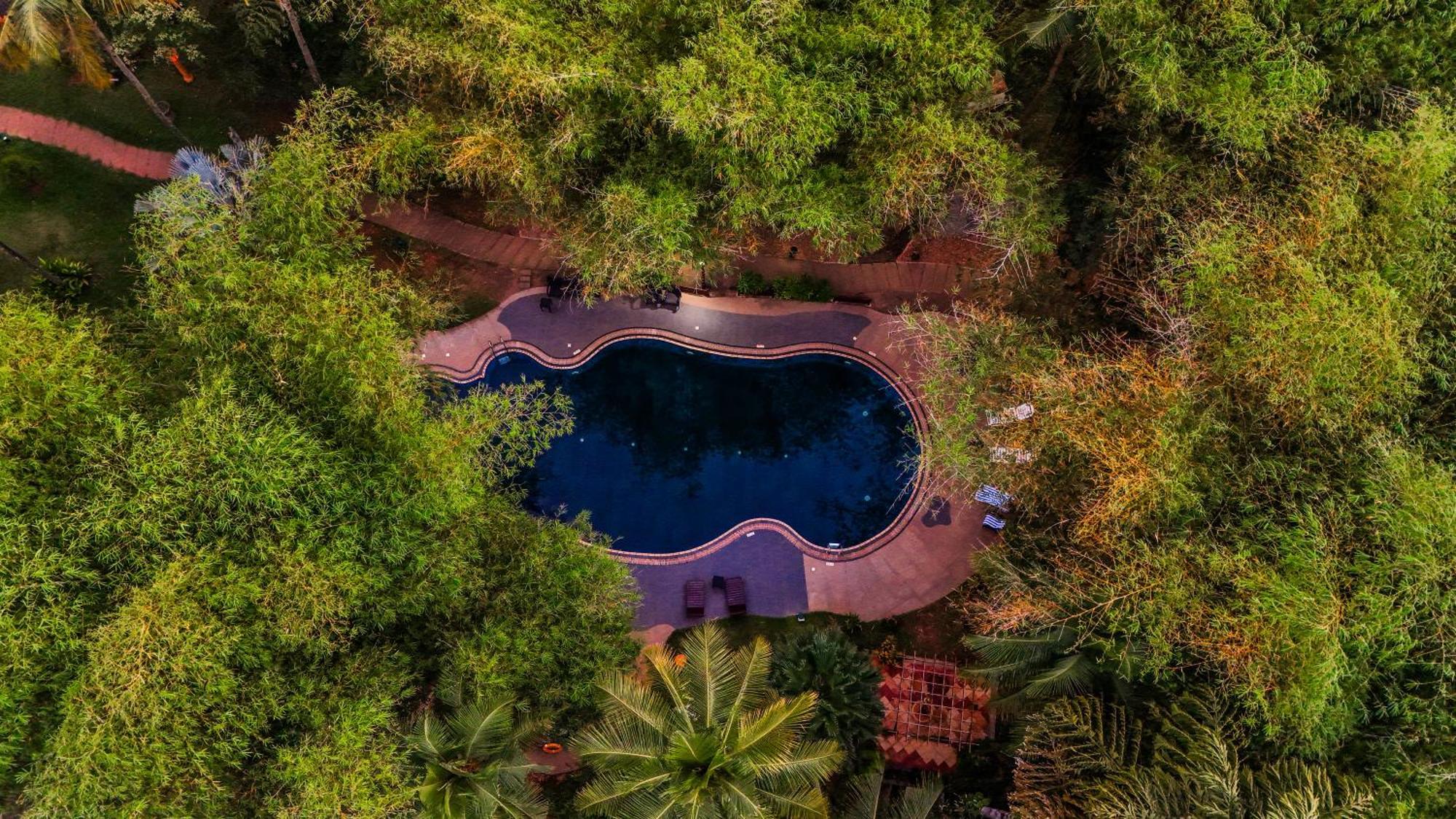 Fragrant Nature Backwater Resort & Ayurveda Spa Коллам Екстер'єр фото