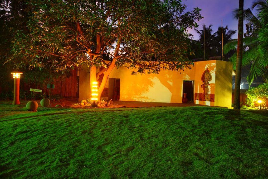 Fragrant Nature Backwater Resort & Ayurveda Spa Коллам Екстер'єр фото
